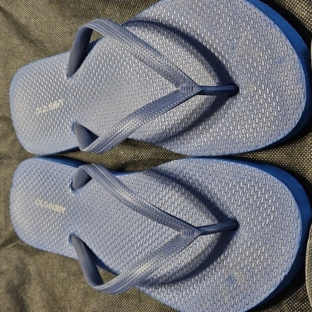 Bundle 2 Pair Old Navy Blue and Black Flip Flops Size 6/7 - Picture 3 of 9